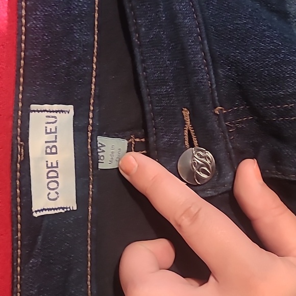 Code Bleu Jean Shorts - Picture 2 of 3